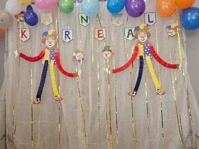 received_1456890799413372